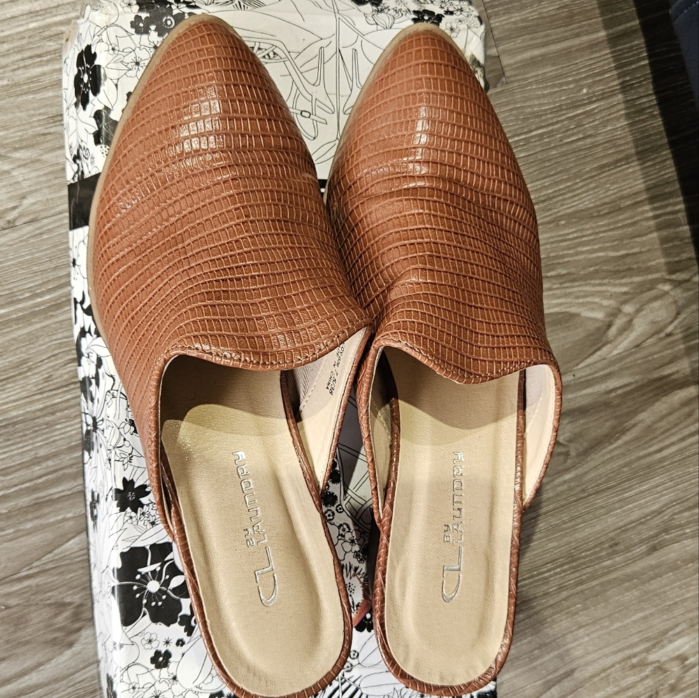 Cl by Chinese laundry 7.5 brown  Catherin  mules